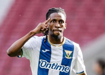 Yvan Neyou : Biographie, parcours, salaire, records et plus