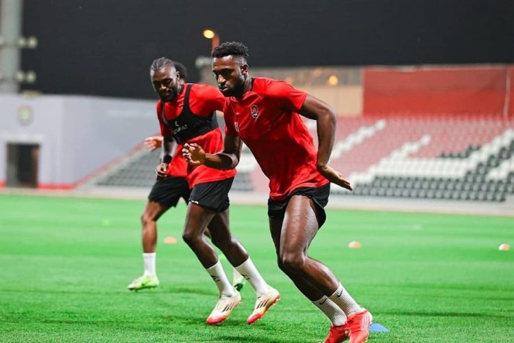 Oumar Gonzalez (à d.)