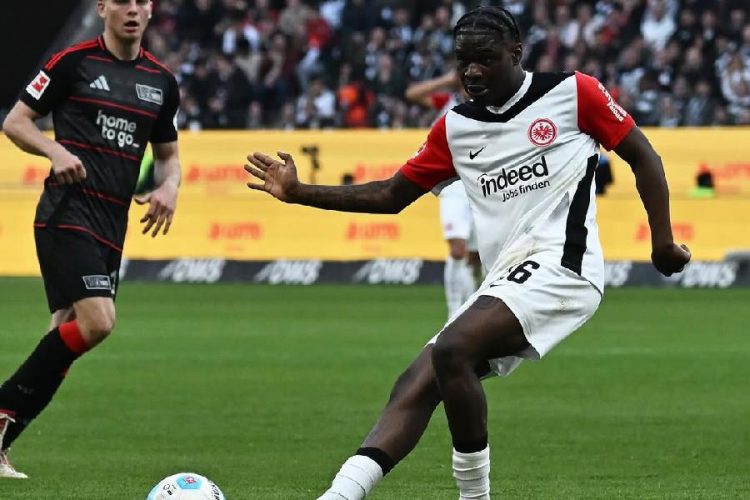 Deux destinations possibles pour relancer Junior Dina Ebimbé