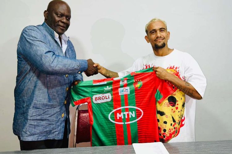 Le Canon Sportif de Yaoundé officialise le transfert de Nathan Doualla