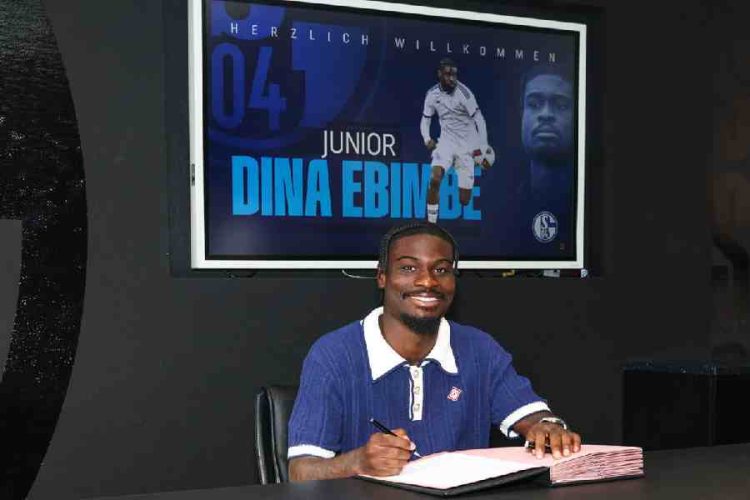 Junior Dina Ebimbe