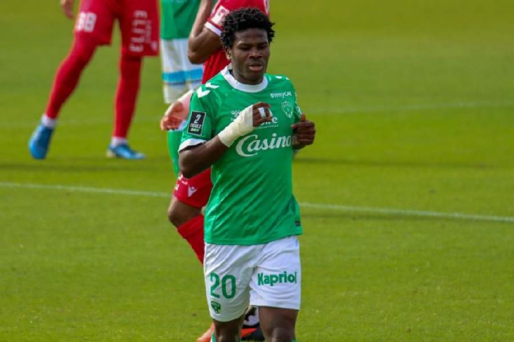 L&rsquo;Oyili FC savoure la réussite de David Bondoma à Saint-Étienne : « Ça représente une grande fierté »